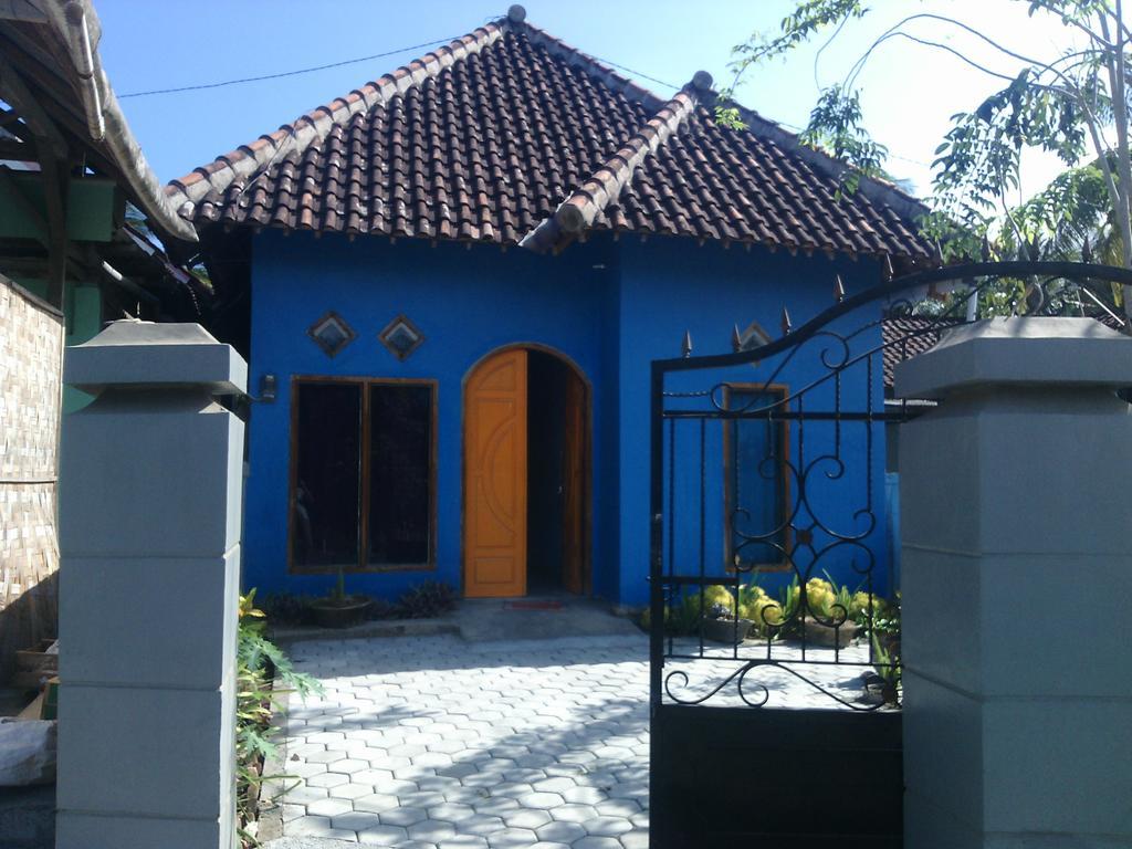 Red Beach Homestay Pasanggaran المظهر الخارجي الصورة