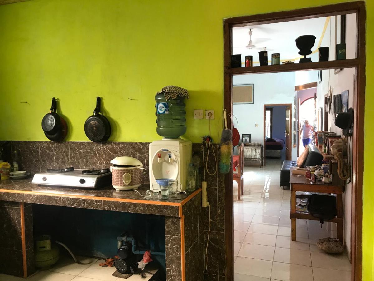 Red Beach Homestay Pasanggaran المظهر الخارجي الصورة